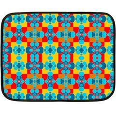 Pop Art Abstract Design Pattern Fleece Blanket (mini)