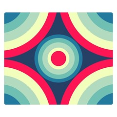 Circle Pattern Repeat Design Premium Plush Fleece Blanket (small)
